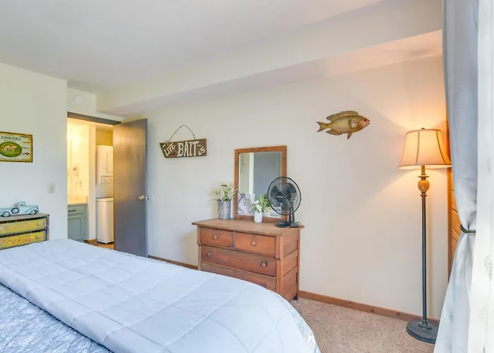 Charming Branson Getaway With Fireplace And Porch
