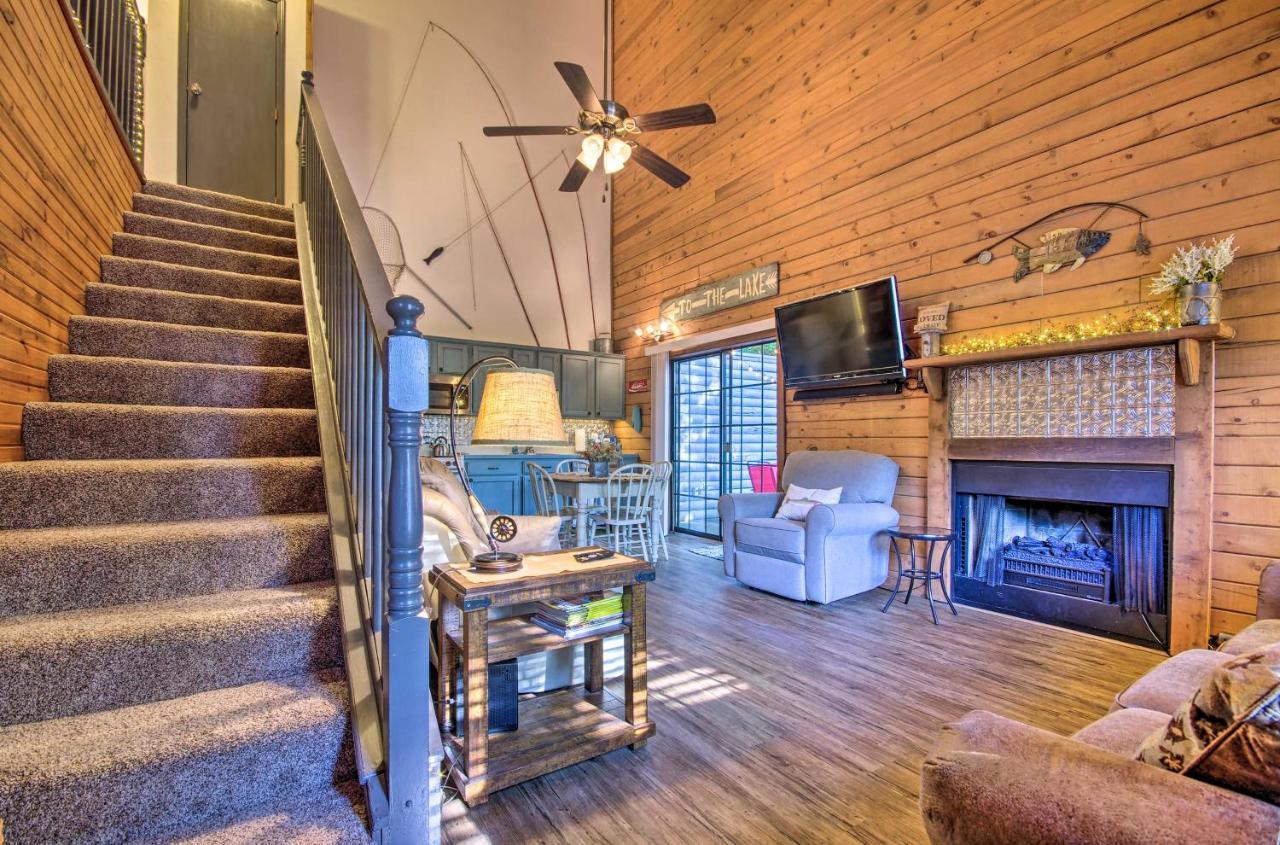 Charming Getaway With Fireplace And Porch Сasa de vacaciones Branson