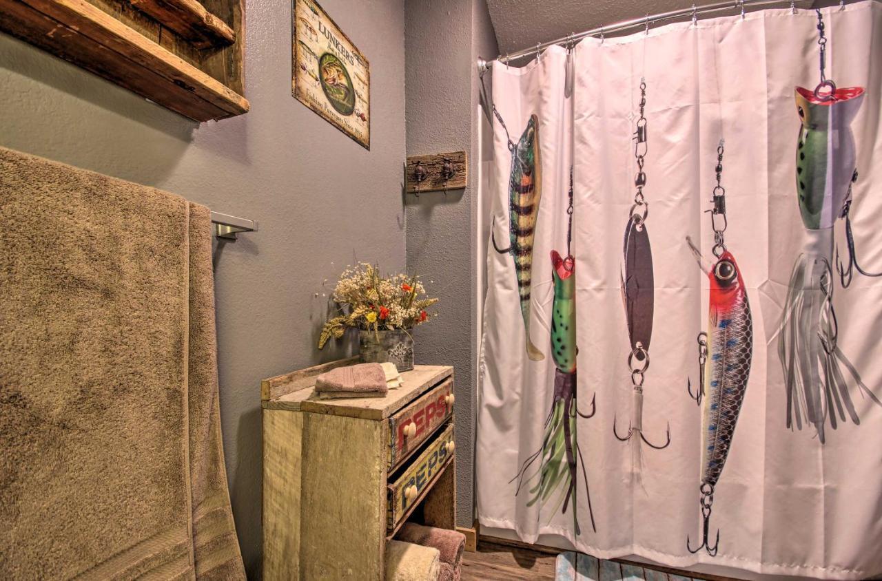 Сasa de vacaciones Charming Getaway With Fireplace And Porch