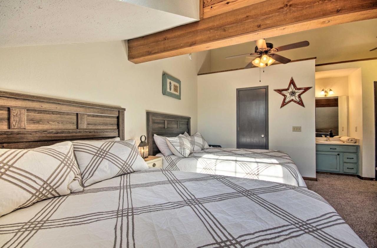 Сasa de vacaciones Charming Getaway With Fireplace And Porch *