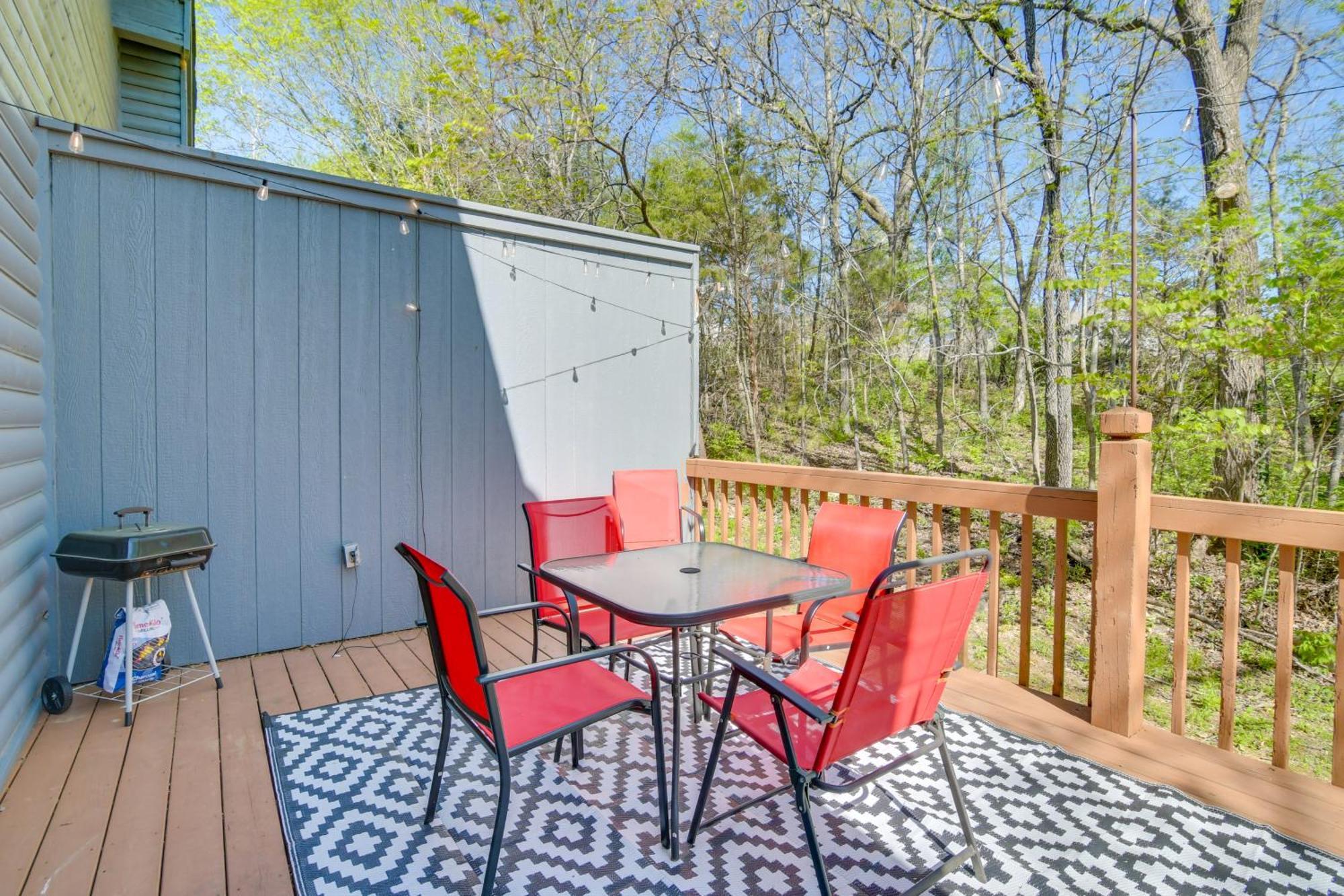 Сasa de vacaciones Charming Getaway With Fireplace And Porch Branson