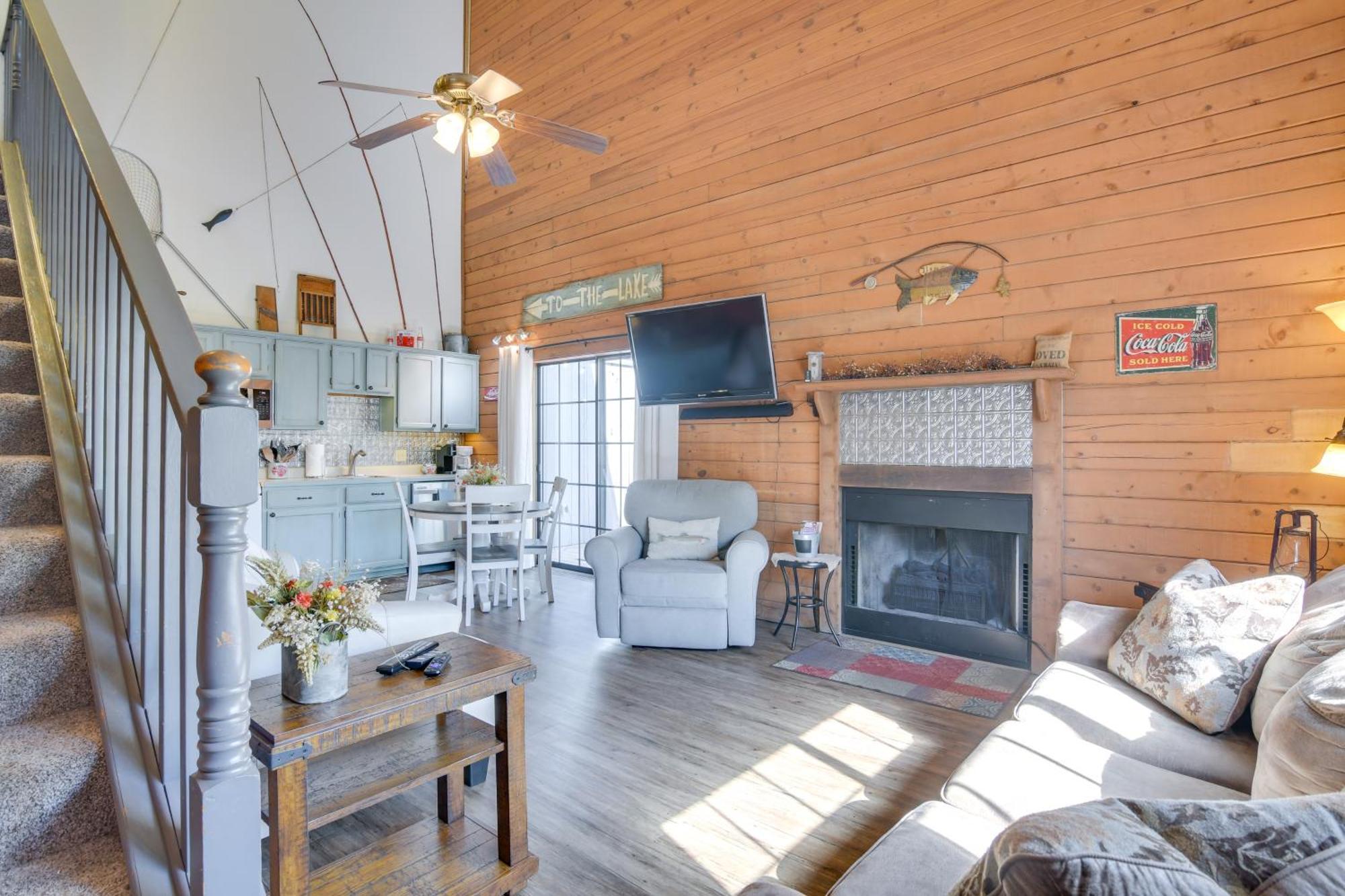 Charming Getaway With Fireplace And Porch Сasa de vacaciones *